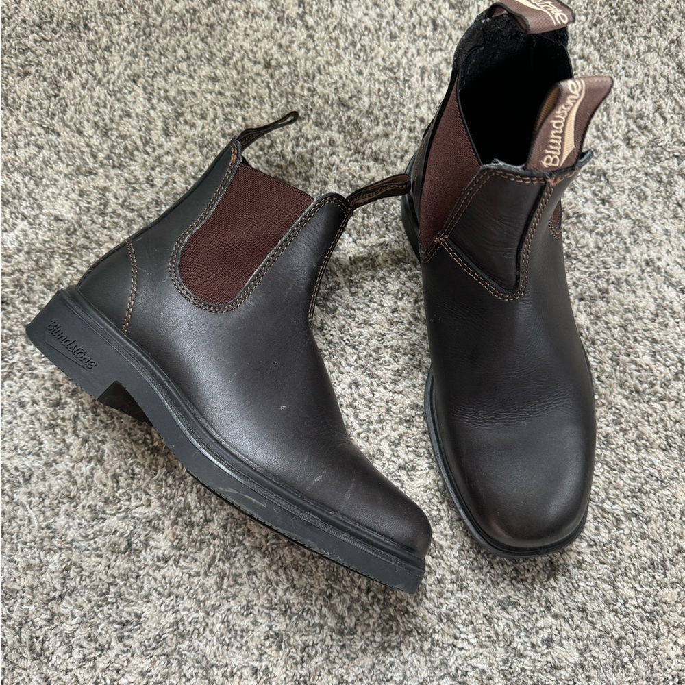 Women’s brown blundstone dress boots 4.5 (women’s 7.5)
